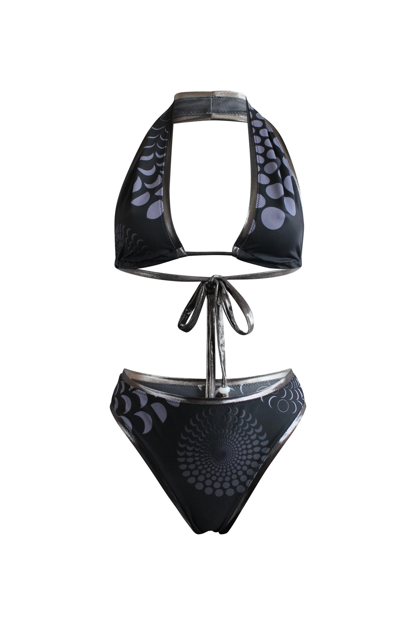 Schwarzer Designer Bikini mit Mond Pattern Print, nachhaltiges Material, limitierte Fashion Edition, Kollaboration mit Lettau Fashion, Lunar Circles 