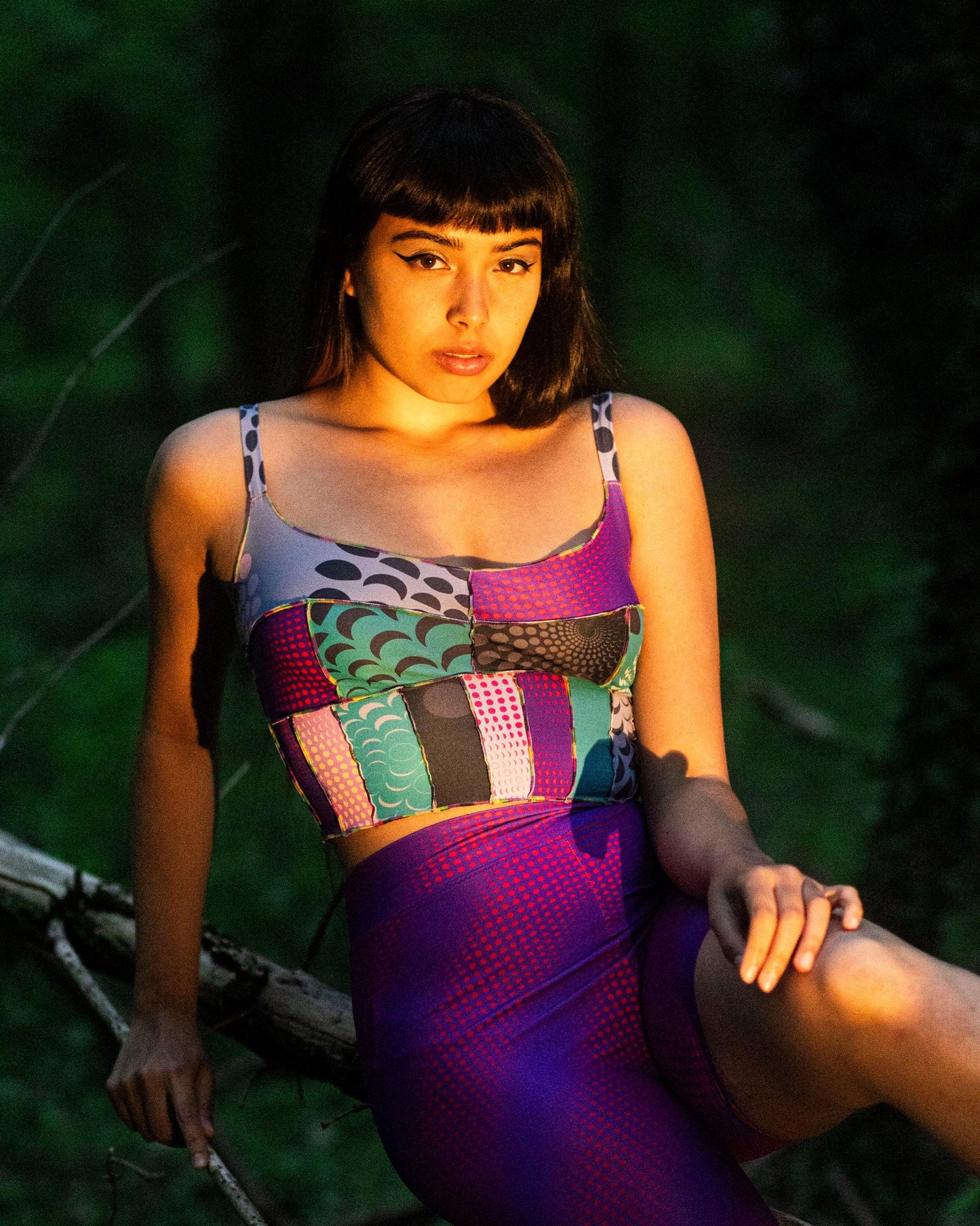 Lunar Circles Fashion – Bodysuit, Bikini, Scarfs, Leggings, Shorts oder Top mit einzigartigem Moon Phases Pattern, inspiriert von echten Mondjahren