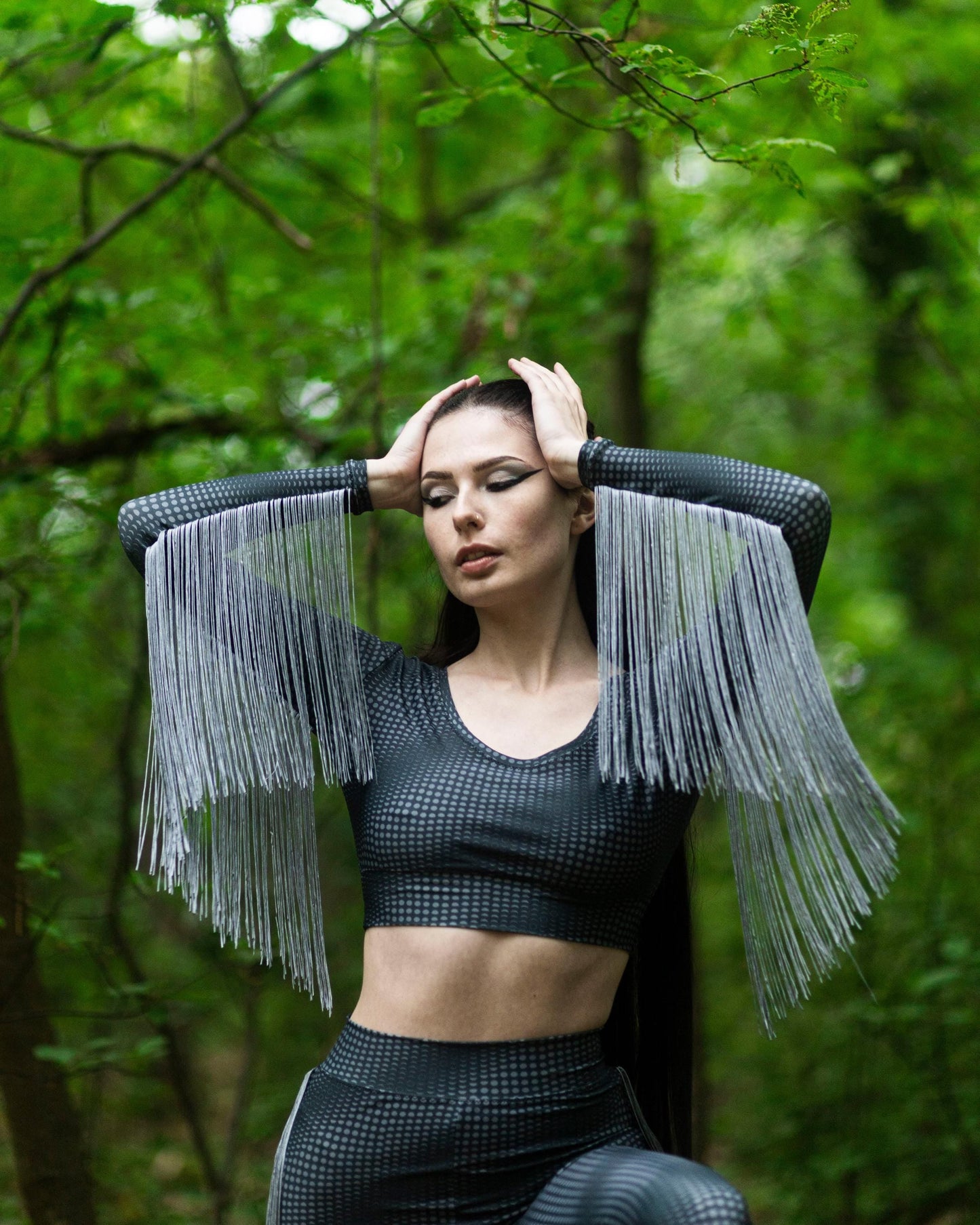 Lunar Circles Fashion – Bodysuit, Bikini, Scarfs, Leggings, Shorts oder Top mit einzigartigem Moon Phases Pattern, inspiriert von echten Mondjahren