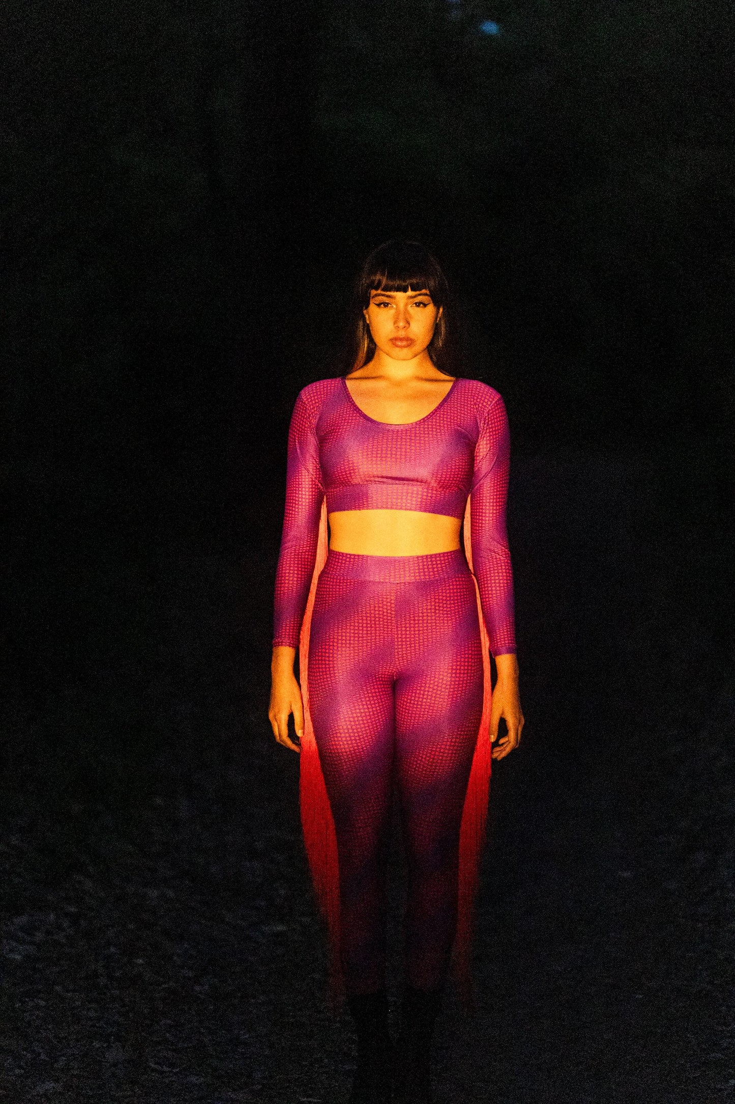 Lunar Circles Fashion – Bodysuit, Bikini, Scarfs, Leggings, Shorts oder Top mit einzigartigem Moon Phases Pattern, inspiriert von echten Mondjahren