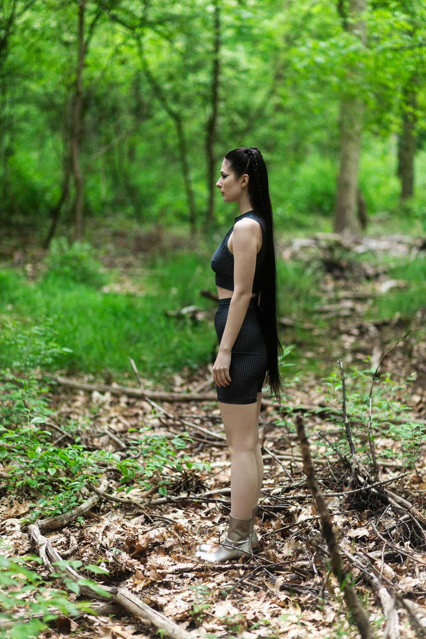 Lunar Circles Fashion – Bodysuit, Bikini, Scarfs, Leggings, Shorts oder Top mit einzigartigem Moon Phases Pattern, inspiriert von echten Mondjahren